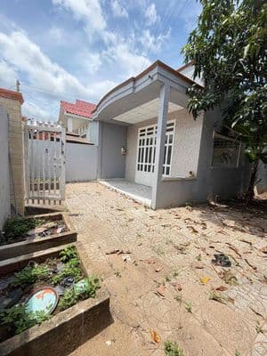 Nhà sân vườn 210m mặt tiền lộ ô gần ĐH Tây Đô phù hợp ở nghỉ dưỡng