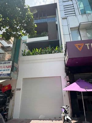 Cho thuê mặt tầng trệt lê hồng phong