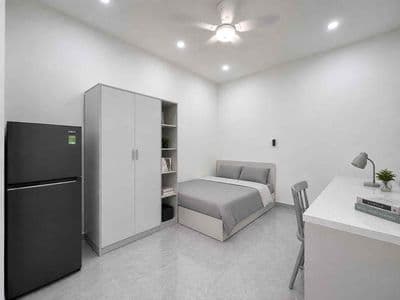 Chính chủ cho thuê chdv mới 100% có máy giặt riêng ngay phạm văn đồng