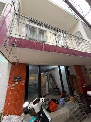 Nhà 1 trệt 1 gác 4x11m phạm thế hiển – gần cc green river