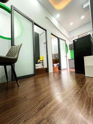 CĂN hộ 2PN 1WC Nội Thất Có Sẵn , Tầng Trệt , Quận 10