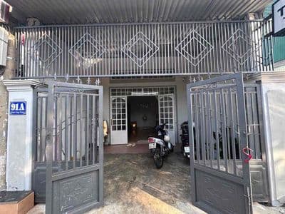 Nhà mặt tiền đinh công tráng