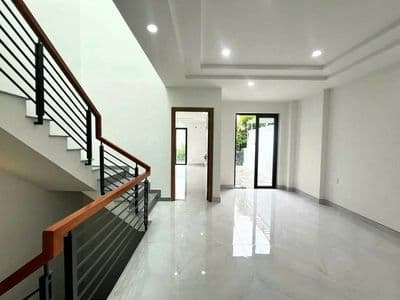 Lakeview city nhà phố 6x20, hoàn thiện cơ bản, đường lớn giá 30tr/th