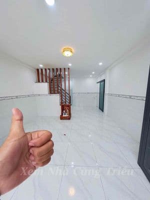 Ngay LÊ VĂN QUỚI, Ngang 4 Dài 8m, 2 TẦNG Hẻm Thông, Dọn Vô Ở LIỀN
