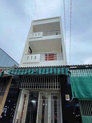 Nhà 4 tầng 5PN 3WC – Giáp Tân Phú, hẻm thông thuận tiện – ở ngay