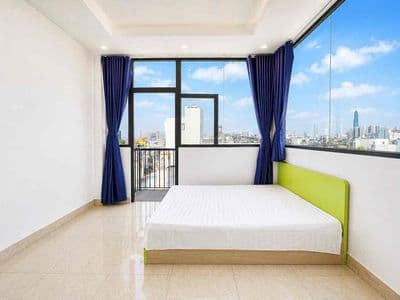 Studio 50m² full kính – view thành phố, landmark cực đẹp ngay chu vă