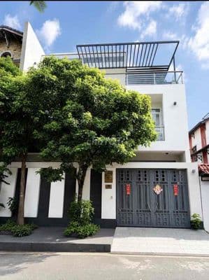 Cho thuê Biệt Thự 3 lầu 10m x 20m trung tâm Quận 7 giá 50tr/tháng.