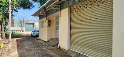 Cho thuê xưởng 250m² nền gạch men sạch sẽ