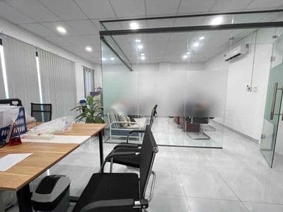 Cho thuê văn phòng 55m2 tại Vạn Phúc city