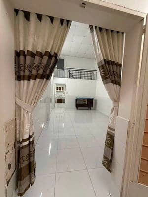 Cho thuê nhà đường vườn lài hẻm thông 4 x 12 m đúc lửng : 1 pn , 2 wc