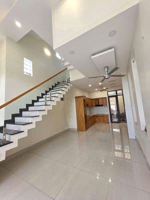 Võ văn ngân- nhà mới, đậu ô tô- kế bên ngã 4 thủ đức