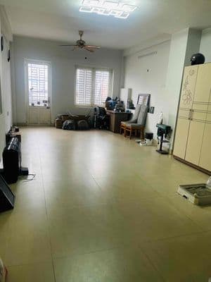 Cho thuê 90m2 lầu 1 nhà mặt tiền huỳnh tấn phát,cổng kcx, quận 7,.