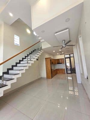 Nhà mới ngay ngã tư thủ đức 4pn hẻm xe tải