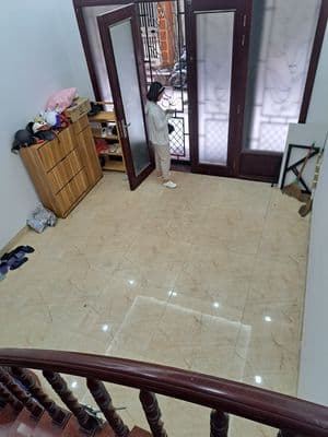Nhà ngõ 215 Trần Quốc Hoàn, 45M x 6 tầng mỗi tầng 2p + 1 wc, đủ ĐH, Nl