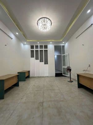 Cho thuê nhà 2 tầng mặt tiền Bàu Năng