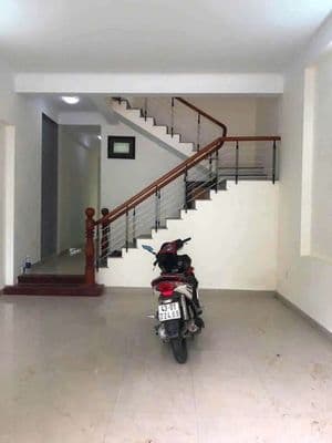 Cho thuê nhà 2 tầng mặt tiền đường Nguyễn Phước Thái