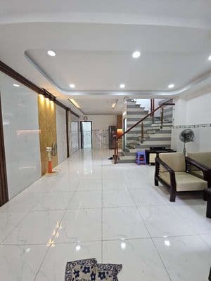 Nhà đẹp diện tích khủng hẻm thông thoáng Âu Dương Lân