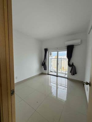 Cho thuê căn hộ căn góc Oriental Plaza 105m2 3PN 2WC 3BC, NT cơ bản, g