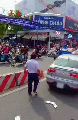 Bán nhà mặt tiền kinh doanh sầm uất – p. tân thuận, quận 7.