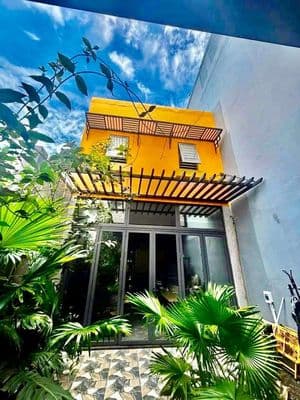 Nhà đẹp sân vườn 2 tầng vp sẵn mặt tiền 29/3