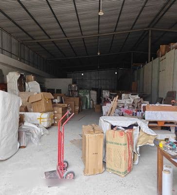 Kho 300m2 gần đường lê đại hành