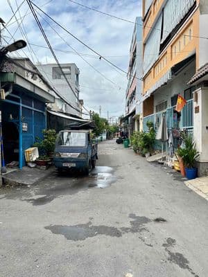 Đất 4,5x24 hẻm 1 sẹc Mã Lò kế TÊN LỬA