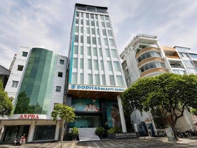 Tòa nhà mặt tiền trương định – q3 ngay nguyễn đình chiểu