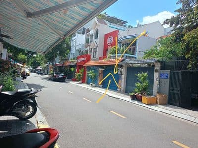 cho thuê Mt Đường Bạch mã phường 15 Quận 10