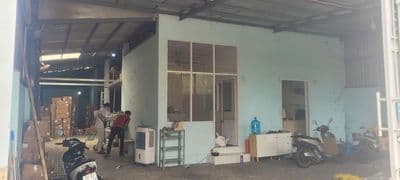 Kho xưởng 300m2 có gác nhỏ QL13, HBP gần cầu vượt BP