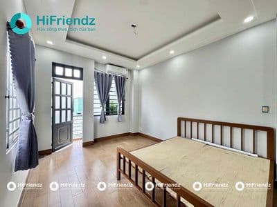 Không giới hạn người ở - gần vòng xoay lê đại hành