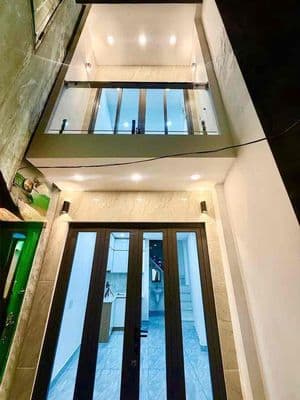 Cần tiền bán nhà mới 100%