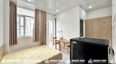 Balcony mặt tiền Trần Quang Khải Q.1 cầu Bông hầm xe thang máy bảo vệ