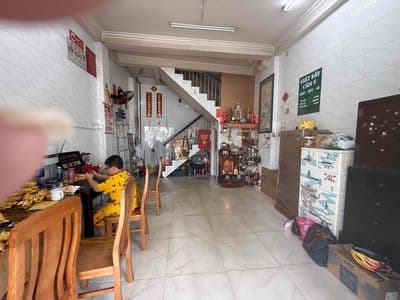 chính chủ cho thue mat bằng q5