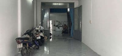Cho thuê nhà mặt tiền đường lớn 1 trệt 1 lửng, dt 4×20. xe tải thông