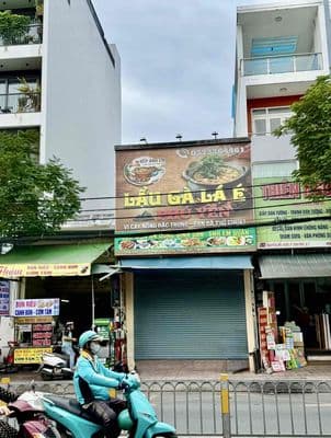 Cho thuê mặt bằng kd đẹp nguyễn thị thập 4,5x20 giá 40 triệu