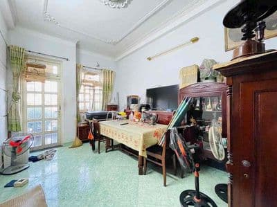 Cho thuê nhà mặt tiền phạm văn đồng ngay bệnh viên 175, 4 tầng, 5pn