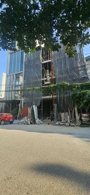 cho thuê văn phòng thông tầng 240m2
