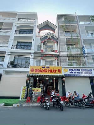 Bán gấp NhàMT 389 Nguyễn Trọng Tuyển p2.Q.TB dt: 4 x 18.KC: 4 lầu