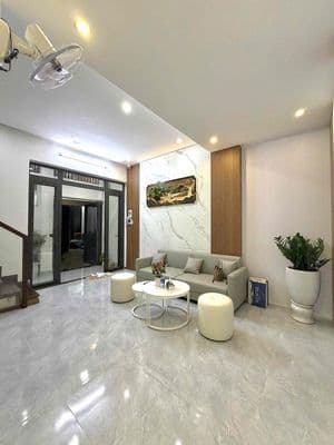 BÁN NHÀ 3 TẦNG cách đường Nguyễn Như Đãi chỉ 70m. Diện tích: 101m².