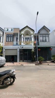 Bán nhà mái Thái 1 trệt 1 lầu, 60m2, đường nhựa 12m, Phú Hồng Thịnh 8