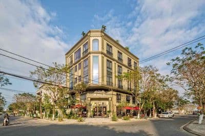 Cho Thuê Lô Góc 2 Mặt Tiền gần Vương Thừa Vũ , Sơn Trà