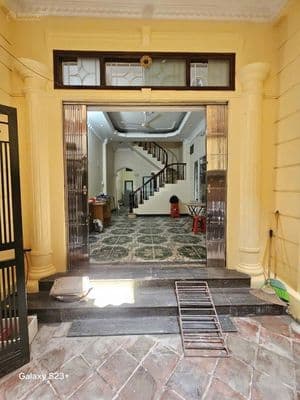 Cho thuê nhà nguyên căn 491 Đê La Thành, Đống Đa, 60m2