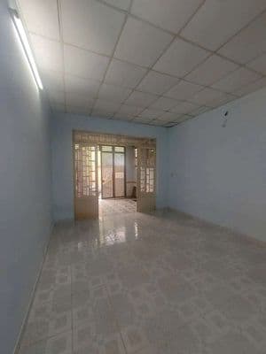 Cho thuê nhà ngay ủy ban thạnh xuân 60m2 4tr5