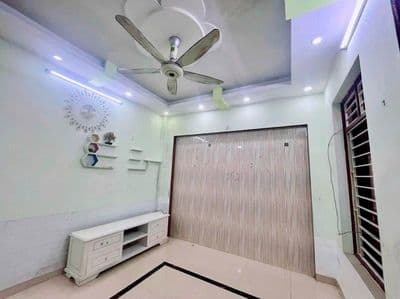 Cho thuê nhà nguyên căn Hoàng Mai, 33m2 x 5 tầng, 11.5 triệu