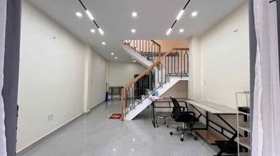 Nhà mới 2pn 2wc hẻm thông gần cv làng hoa
