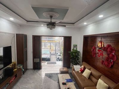 Biệt thự mặt tiền - nội thất gỗ cao cấp