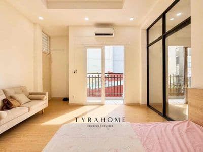 Căn hộ 1PN - Cô Giang - Ban công, tách bếp, full nội thất