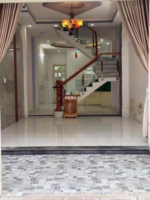 cho thuê nhà 1 trệt 2 lầu gần chợ Dĩ An thích hợp ở , làm văn phòng