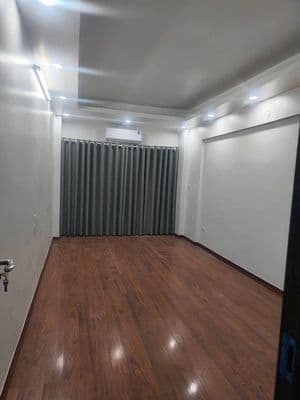 Cho thuê nhà nguyên căn 228 Tam Trinh, Hoàng Mai, ô tô đỗ cửa