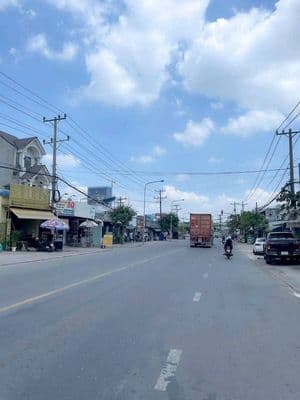 Bán kho mặt tiền DT743 Dĩ An, 712m2, giảm 3 tỷ, 18.8 tỷ